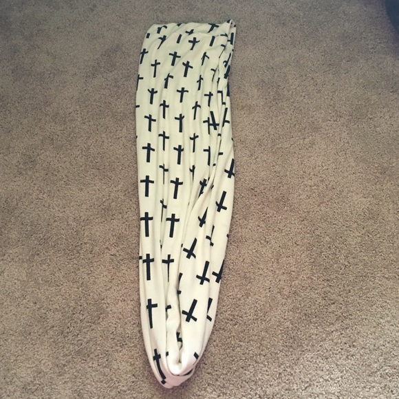 Cute cross infirmity scarf - Picture 1 of 2