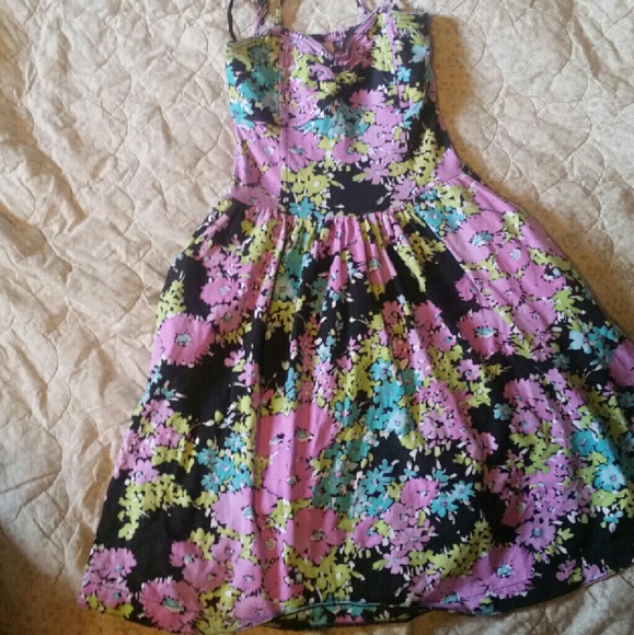 Aeropostale Dresses & Skirts - floral sundress  with pockets