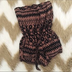 ❗️SOLD❗️Romper