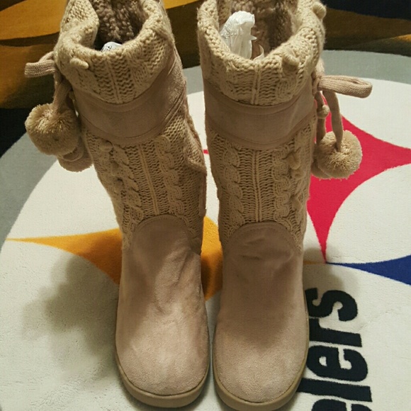 Boots - Picture 2 of 2