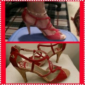 👞EUC. Fergie Red Strappy Caged Heel 🌹