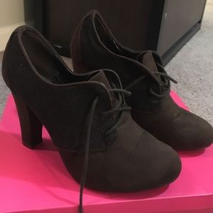 Ankle booties