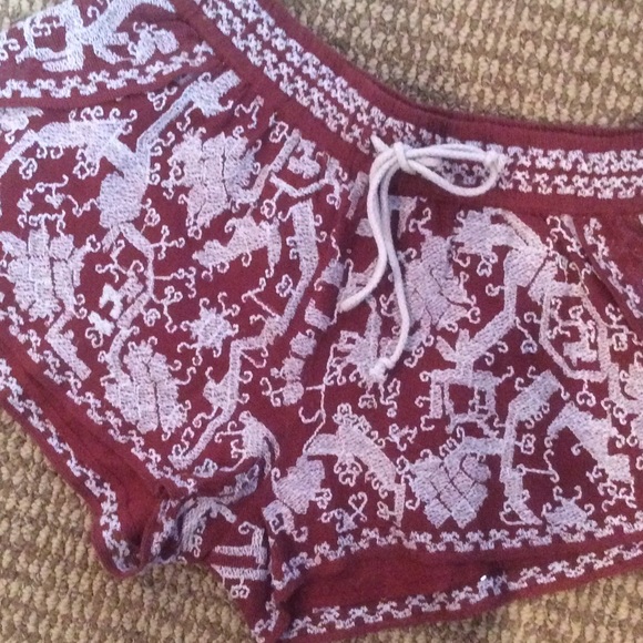 Urban Outfitters Ecote Embroidered Run Short - Picture 2 of 3