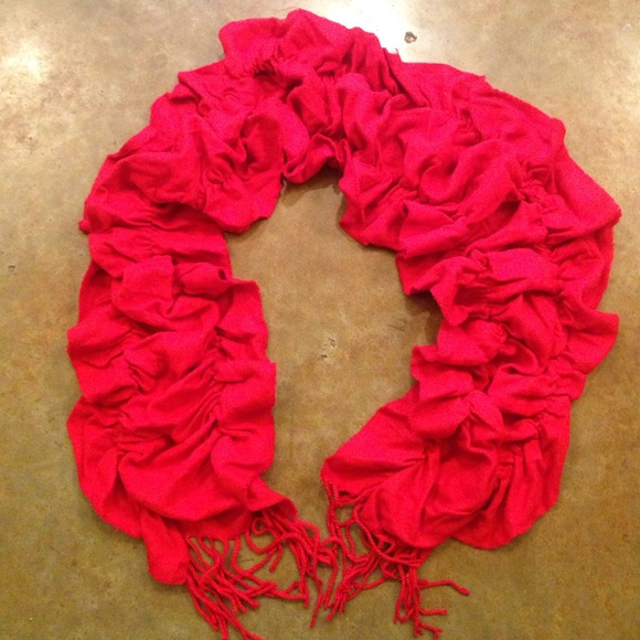 Red Ruffle Scarf/Nine West Necklace Set Bundle