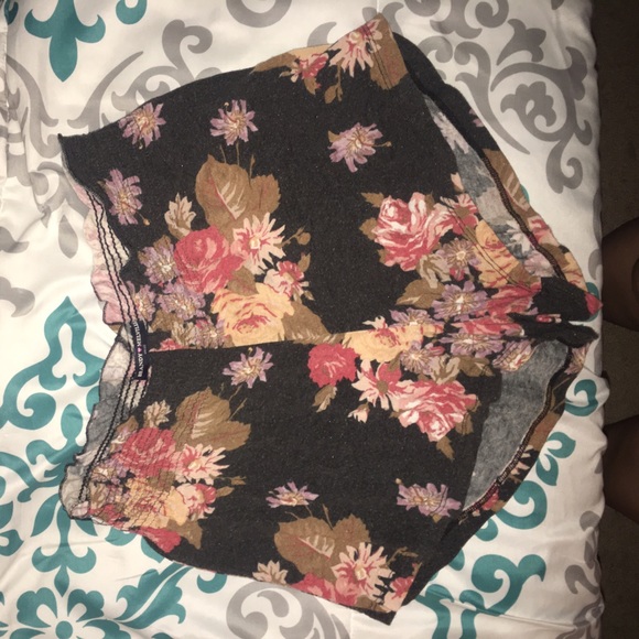 Brandy Melville shorts