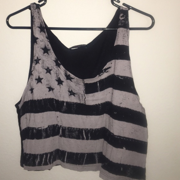 Brandy Melville crop top