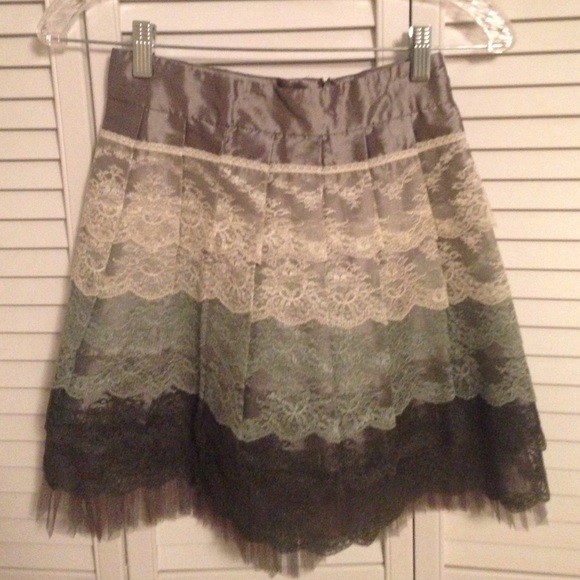 Elegant lace mini skirt