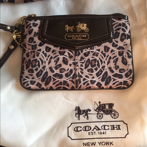RARE Cheetah Print Coach Purse & Wristlet - Picture 2 of 4