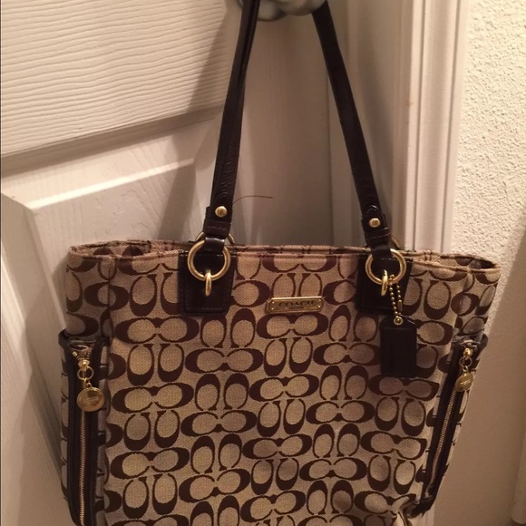 👜👜Coach purse 11/12