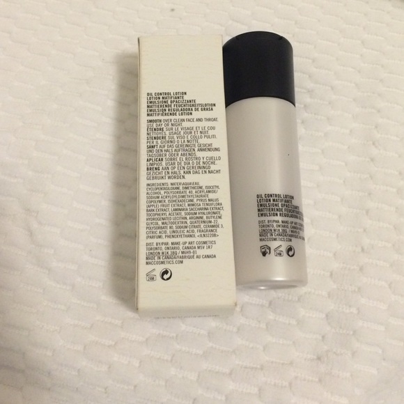 โSOLDโ๐Mac Oil Control Lotion๐ - Picture 4 of 4