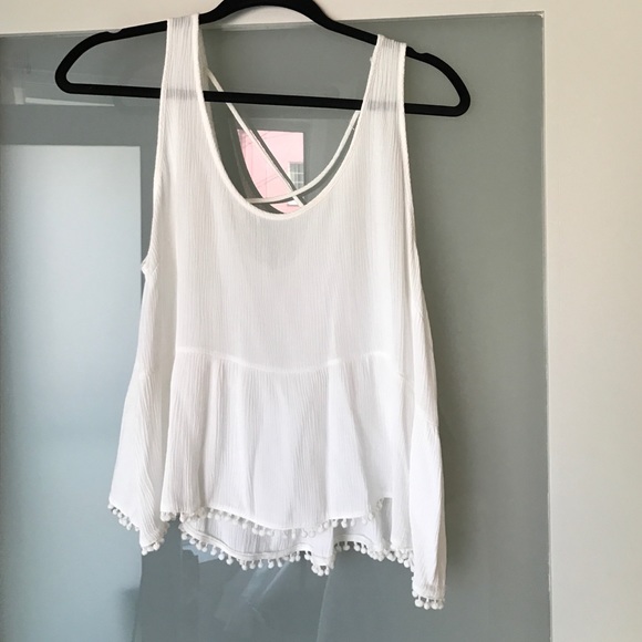 SALE🎉 NWT white lush Pom Pom tank - Picture 3 of 4