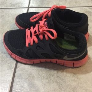 Nike Free Run 2 Black Coral Mango Running Shoes