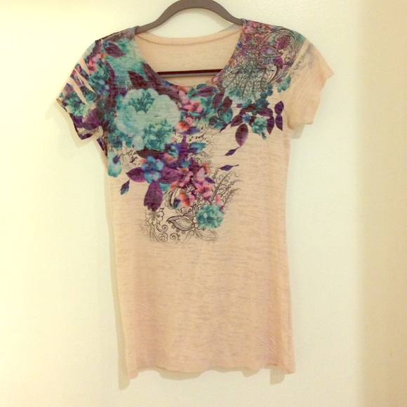 T-shirt with floral design
