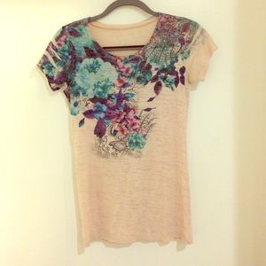 T-shirt with floral design