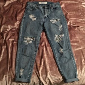 Brandy Melville boyfriend cut jeans