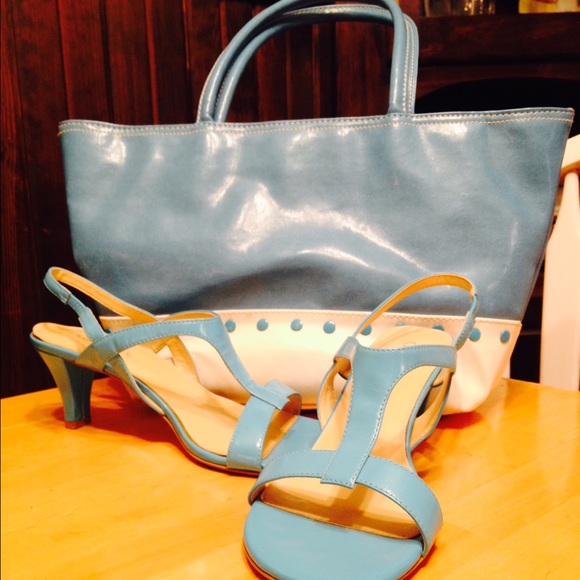 Chadwicks Shoes - Heels and purse combo!