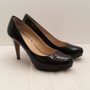 Circa Joan & David patent pump