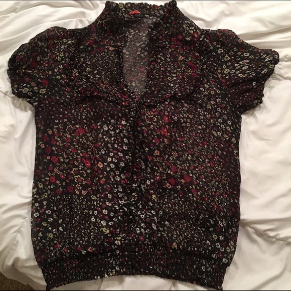 Forever 21 Tops - ❗️Flash Sale❗️✨F21 top*firm