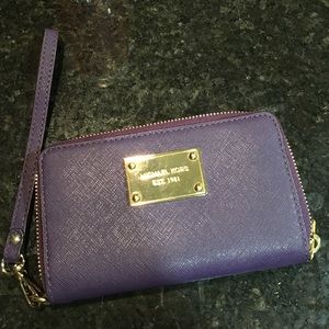 Michael Kors wristlet