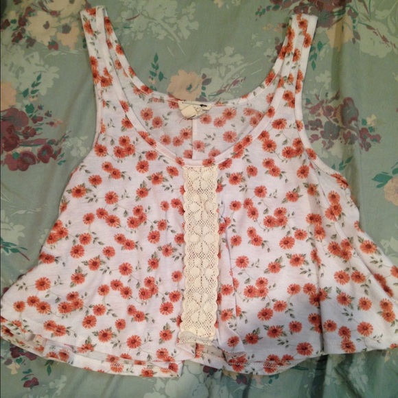 Daisy print crop top