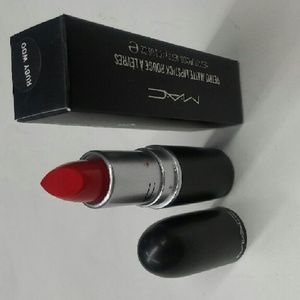 2 Mac Lipstick -- Ruby woo and studded kiss