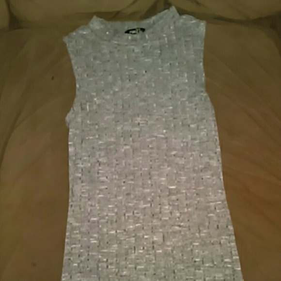 Sleeveless fitted top
