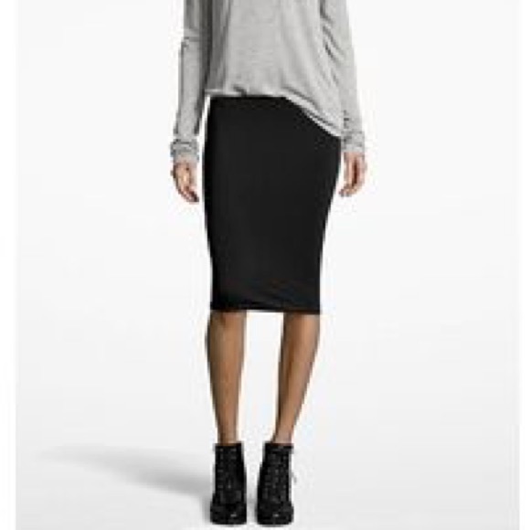 Dresses & Skirts - ✨BLACK PENCIL SKIRT✨