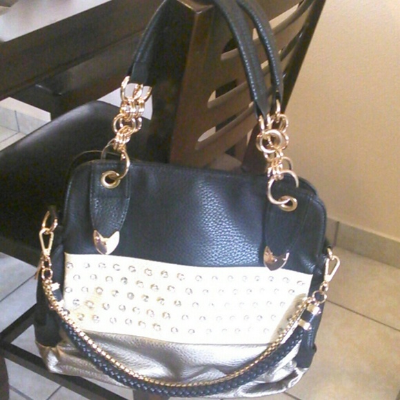 Woman's purse - Picture 1 of 3