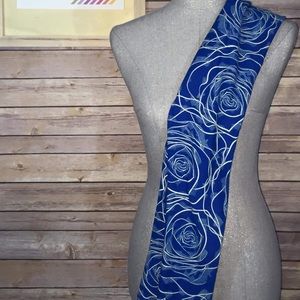 LuLaRoe Leggings Blue Roses Tween