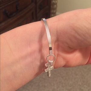Silver and pearl cross bracelet