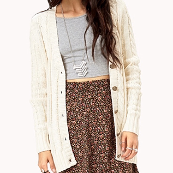 Forever 21 Sweaters - Forever21 cream cable knit cardigan 🔹PRICE FIRM🔹