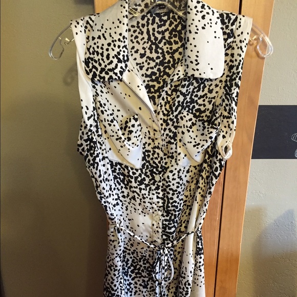 WFH Shirt Dress with Trendy Leopard Print - Picture 2 of 4