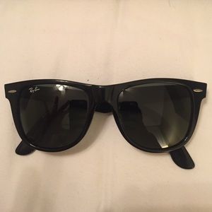 Ray-Ban Oversized Wayfarers