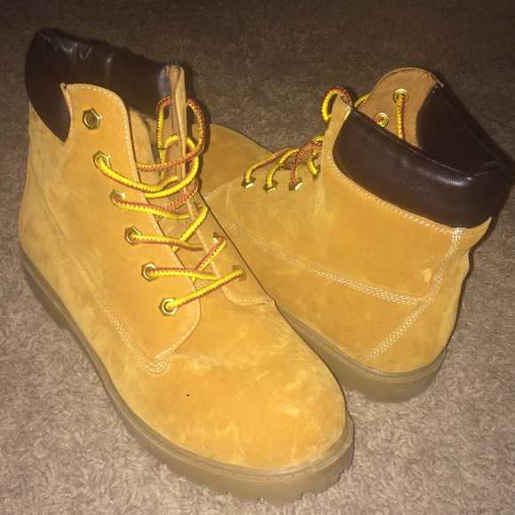 Timb-inspired boots - Picture 1 of 4
