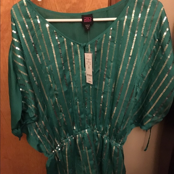 Beautiful NWT dressy top