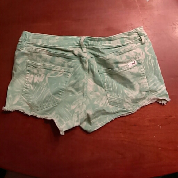 Shorts - Picture 2 of 2