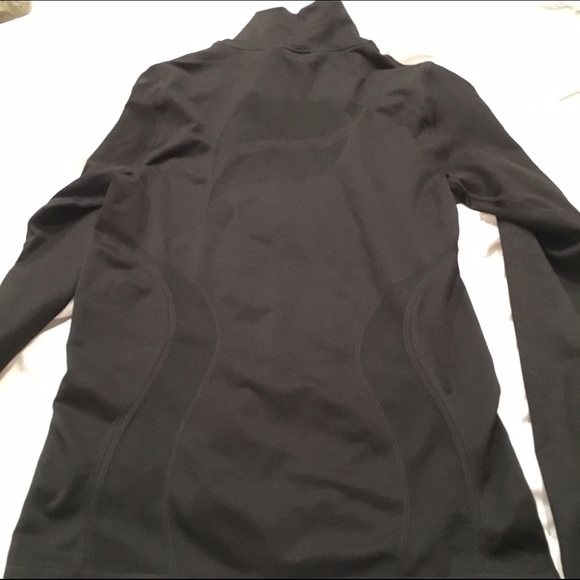 ✨Closet closing tomorrow✨Workout Jacket - Picture 2 of 4