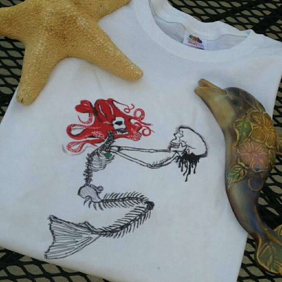 Mermaid top - Picture 1 of 1