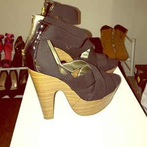 Black summer sandals