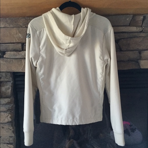 Adorable Roxy Hooded Wind Breaker Jacket - Picture 2 of 5