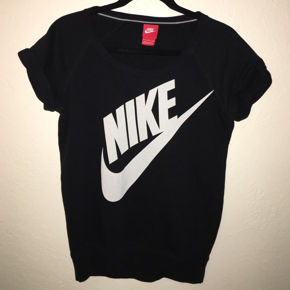 Black Nike Top