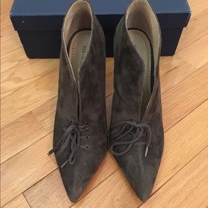 Pour la Victoire suede lace up booties