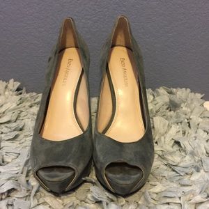 Enzo Angiolini Gray Peephole Pumps