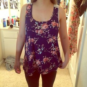 Papaya brand tank top size large💖