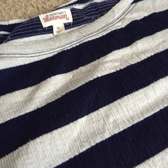 Striped crop top - Picture 2 of 3