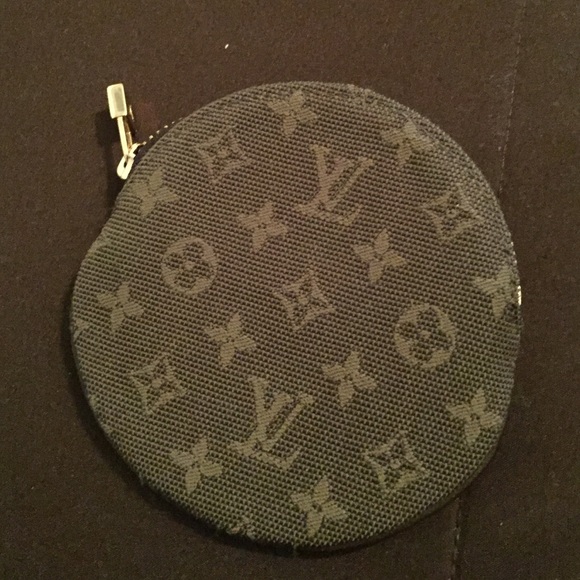 Louis Vuitton green fabric change purse