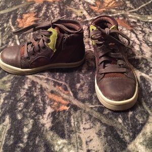 Toddler 9.5 M/W brown Clarks