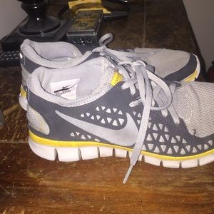 Nike Live Strong Shoes