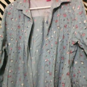 Cute floral button up