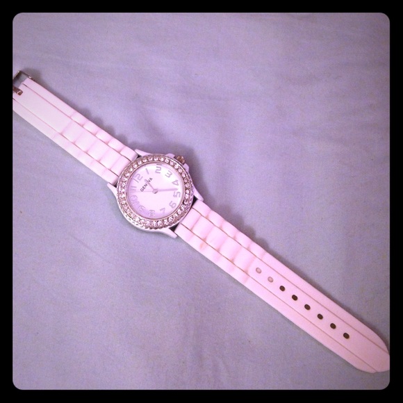 Geneva Watch - Picture 1 of 4